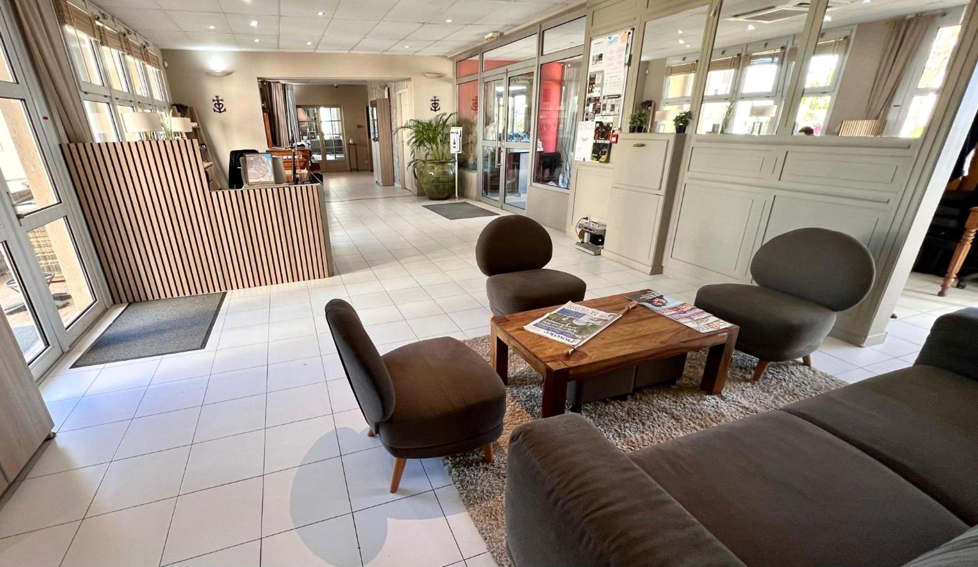 Hotel Le Mas Des Ponts D'Арл Екстериор снимка