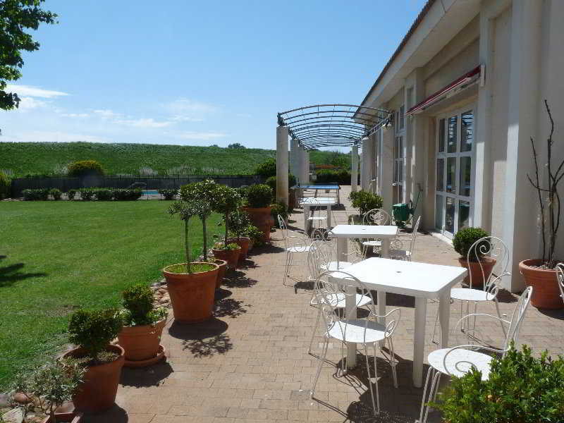 Hotel Le Mas Des Ponts D'Арл Екстериор снимка